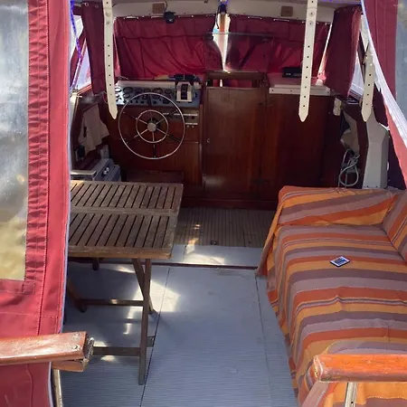 Bateau Insolites Botel *