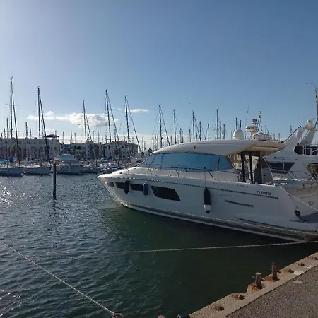 Bateau Insolites Botel